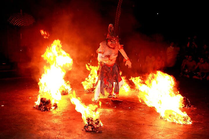 Uluwatu Sunset Tour: Uluwatu Temple, Kecak Dance and Seafood Dinner image