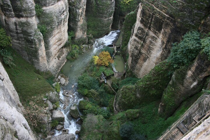 Ronda Walking tour, the dreamt city. image