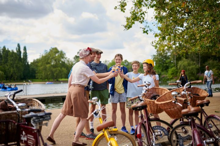 Private Family Bike Tour of London image