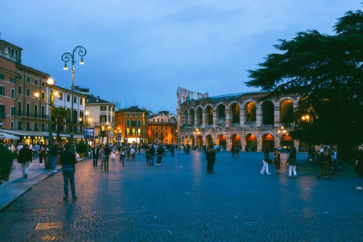 Walking Tour of Verona by Night  image