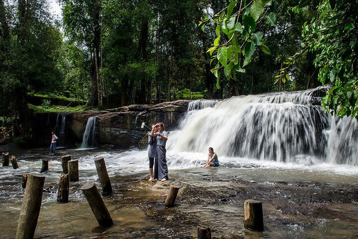 2-Day Join Tour- Phnom Kulen Waterfall and Beng Mealea Koh Ker Lost Temple image