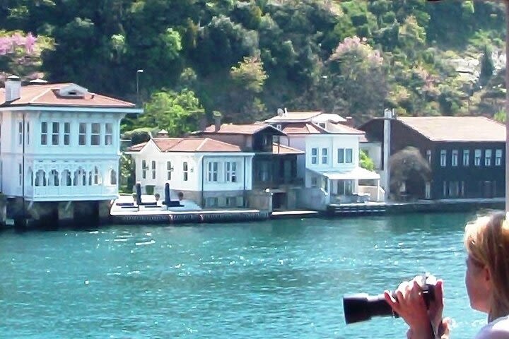 Istanbul Bosphorus and Two Continents Tour image