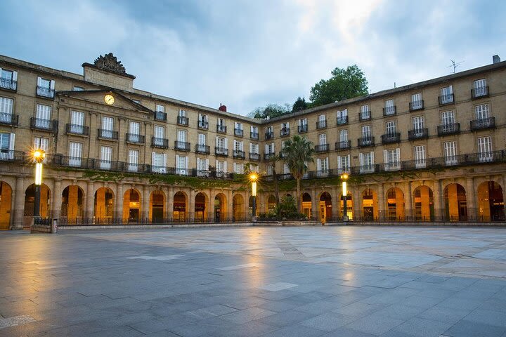 Bilbao Night Tour image