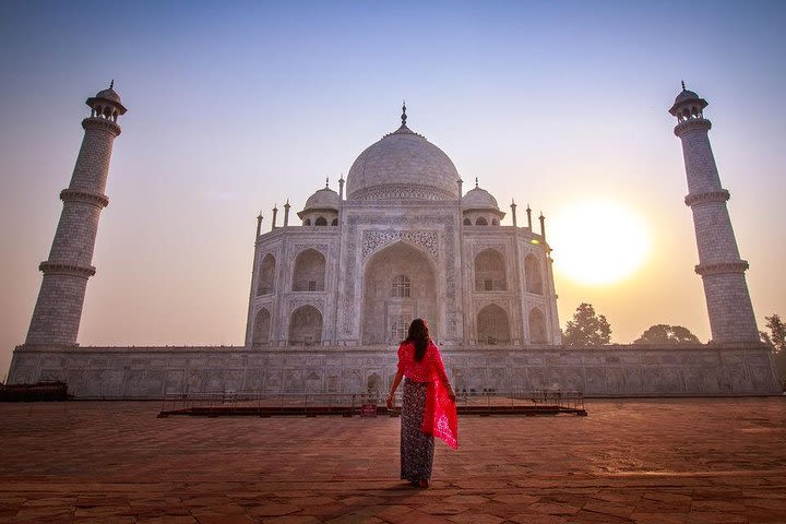 2 Days Agra tour with Taj Mahal Sunrise from Delhi by Car - with Hotels image