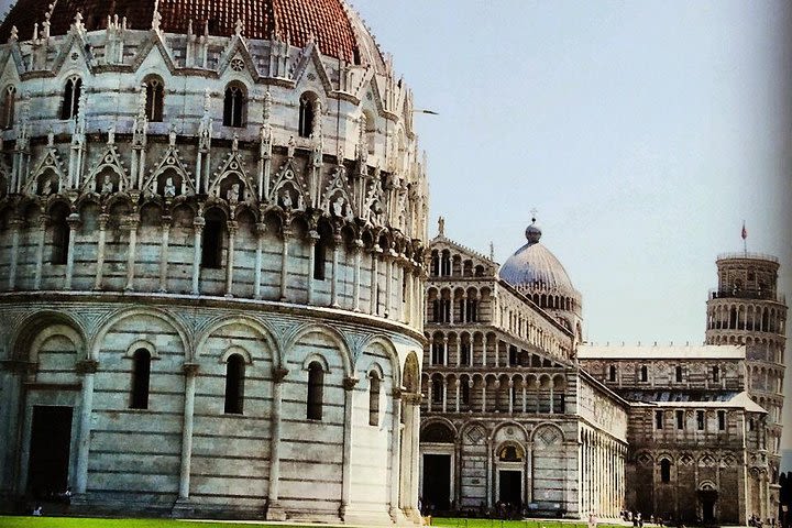 Skip-the-line Leaning Tower of Pisa Guided Small-Group Tour image