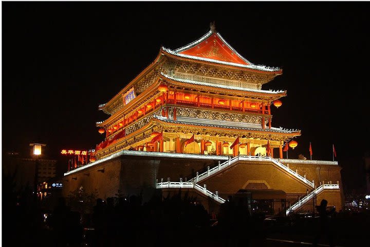 Xi'an Xinjiang Uyghur Halal Dining Experience and Night Walking Tour image