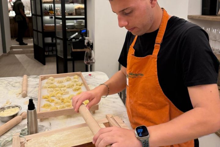 Authentic Pasta-Making Class in Naples image