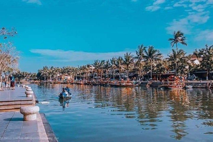 HOI AN – Ancient town walking image