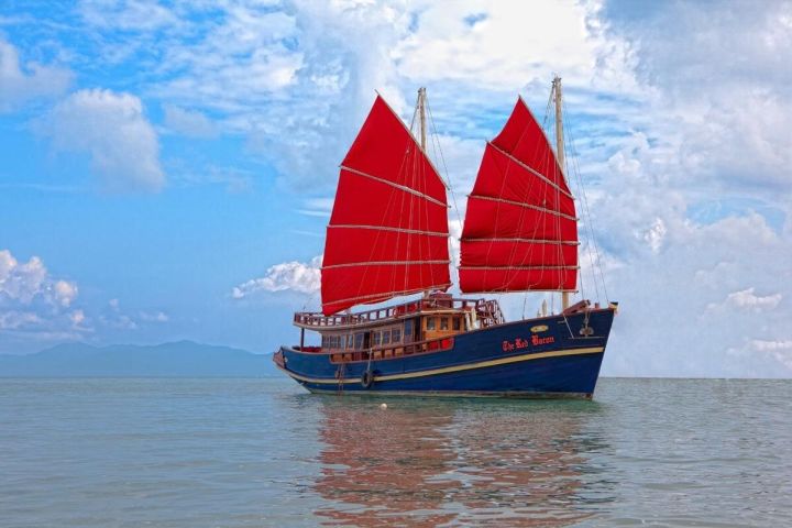 Red Baron Chinese Sailboat Tour from Koh Samui image