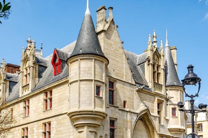 Private History Walking Tour in Paris for Teens & Family image