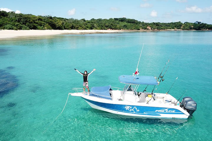 Full Day Fishing and Island Hopping at the Pearl Islands from Panama City image