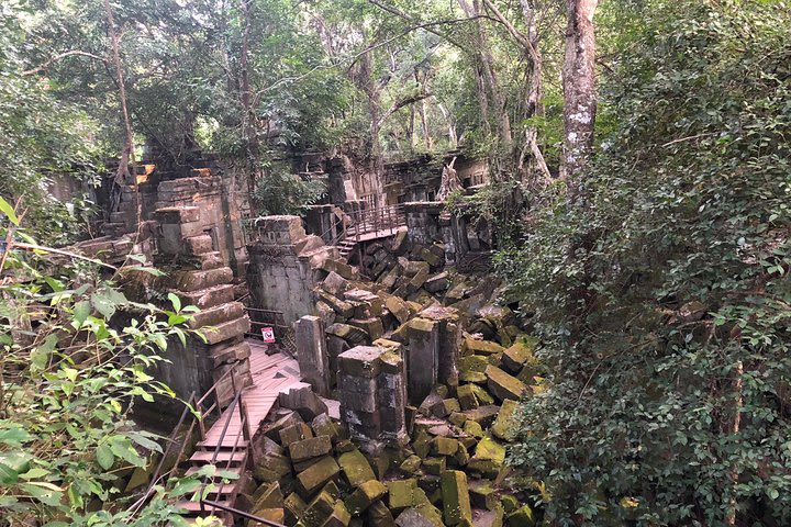 Discover Angkor Wat Complex and Cambodia's Villages - 2 Days image