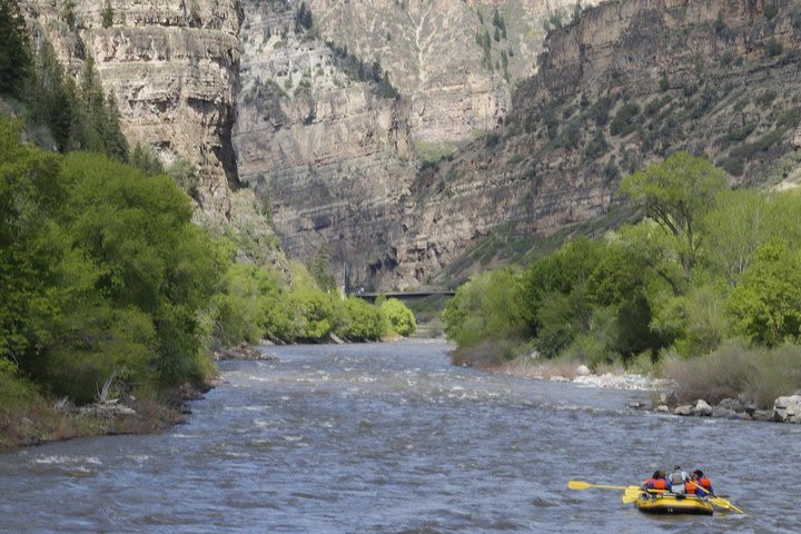 Glenwood Springs Short and Mild Rafting Trip image