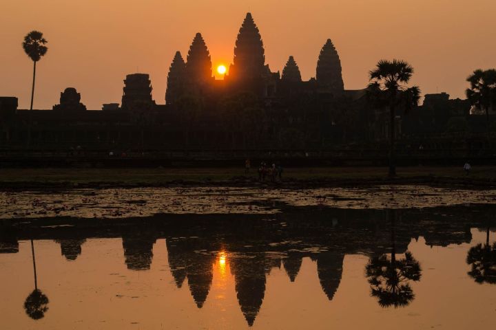 Angkor Wat Sunrise Bicycle Tour image