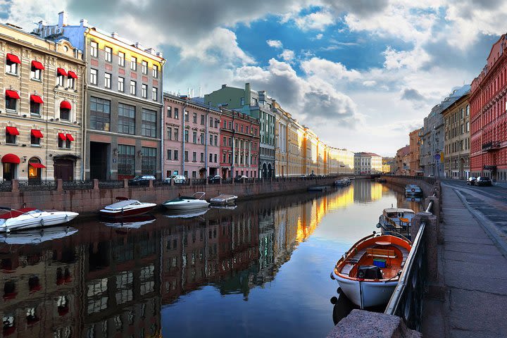 Small Group Visa Free St. Petersburg 2-day Royal Tour (incl. Faberge Museum) image