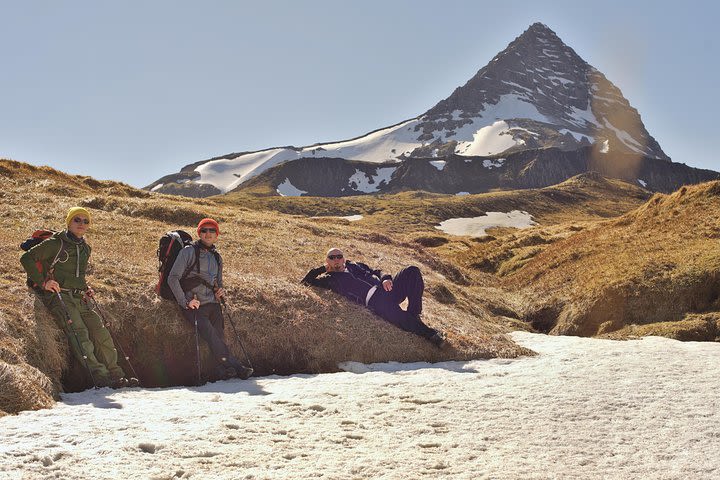 G crystals quest at a troll mountain image