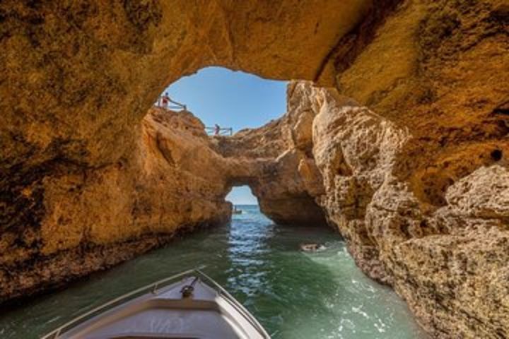 Superb Private caves tour with highly skilled skipper image