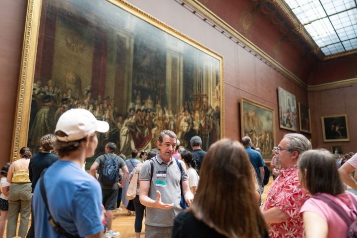 Louvre Museum Must-Sees: Semi-Private Guided Tour image