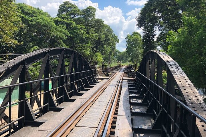 Private Tour to Bridge over River Kwai and Hellfire Pass incl trainride image