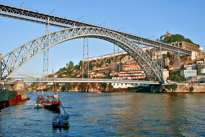 Douro River Walking Tour in Porto and Gaia image