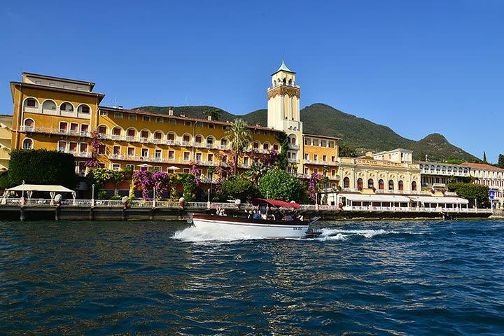 Private boat tour to Isola del Garda and surroundings. image