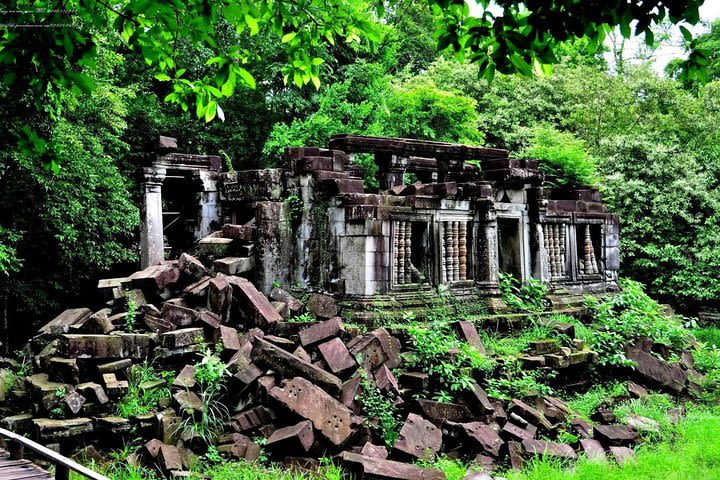 Two-days tour discovering Angkor Wat and Beng Mealea Temple image