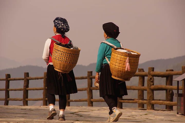 Hike Guilin Li River, Yangshuo Countryside & Longji Rice Terraces image