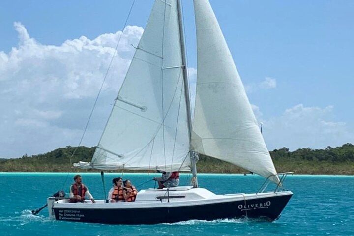 Sailing Tour through the Laguna de los Siete Colores image