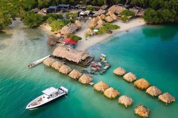 Isla cholon - Rosario Islands - Cartagena de Indias image