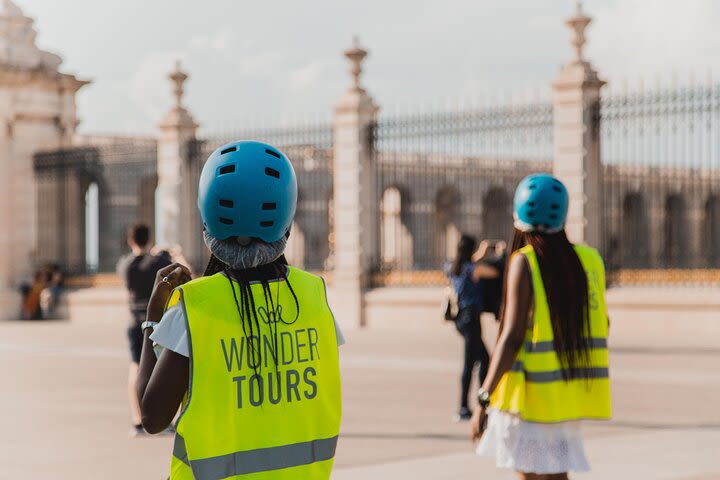 Old city and Madrid río by segway image