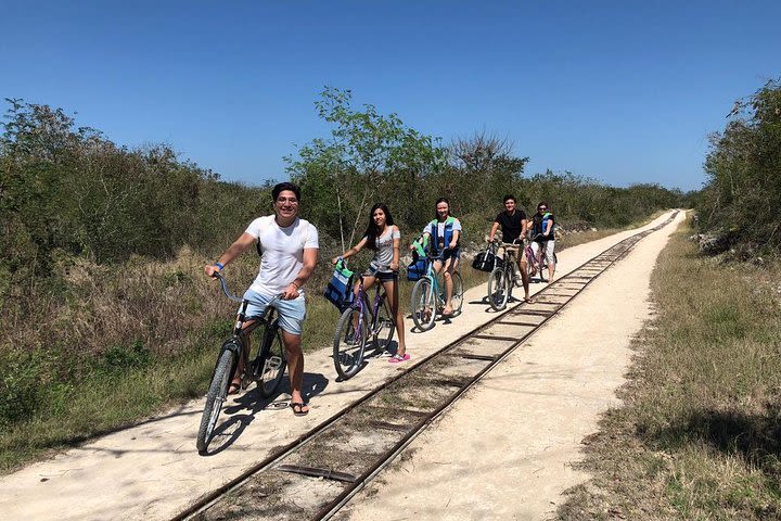 Tour Cenotes Santa Bárbara image