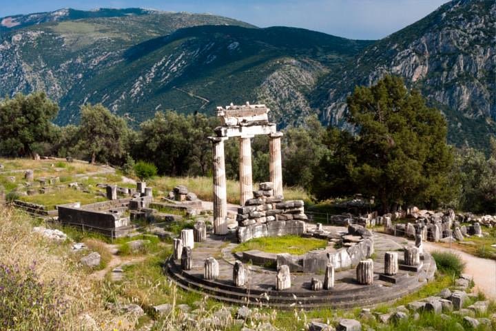 Private Sightseeing Tour In Delphi-Arachova image