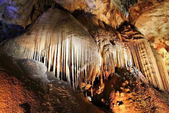 Visit Gelati, Martvili Canyon and Prometheus Cave with Branduus image