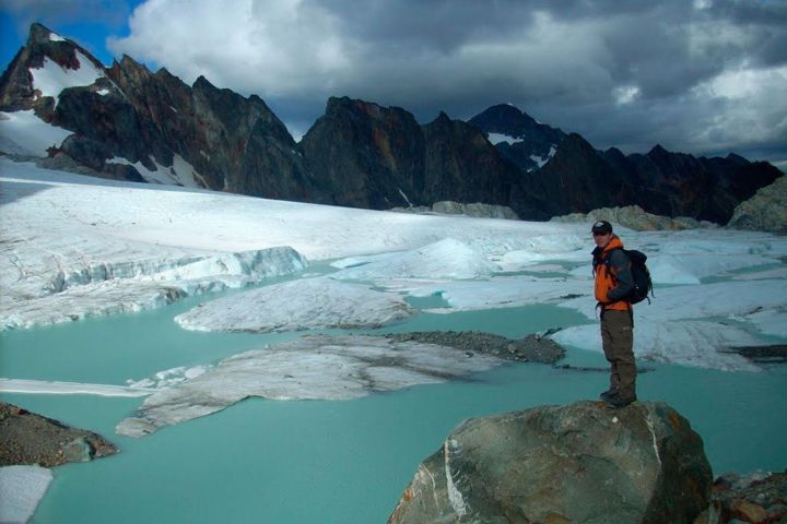 Ojo del Albino Glacier Trekking image