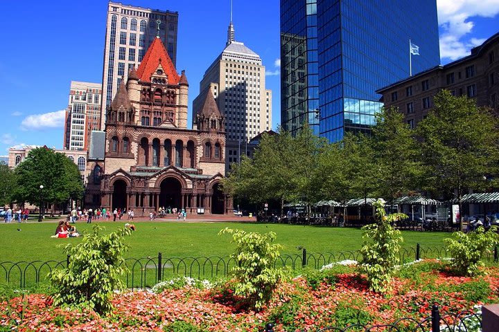 Walking Tour: Downtown Freedom Trail plus Beacon Hill to Copley Square/Back Bay  image