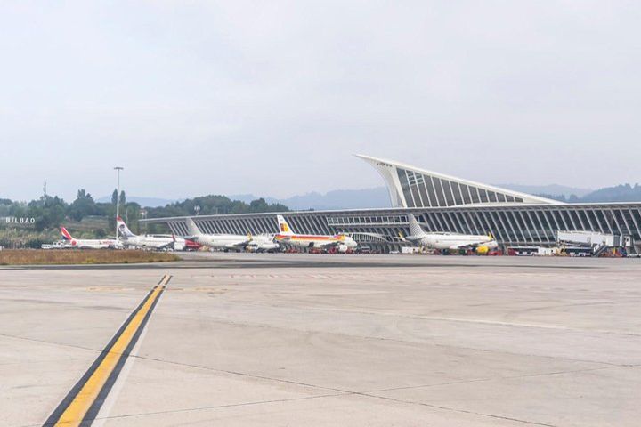 Bilbao Airport Private Departure Transfer image