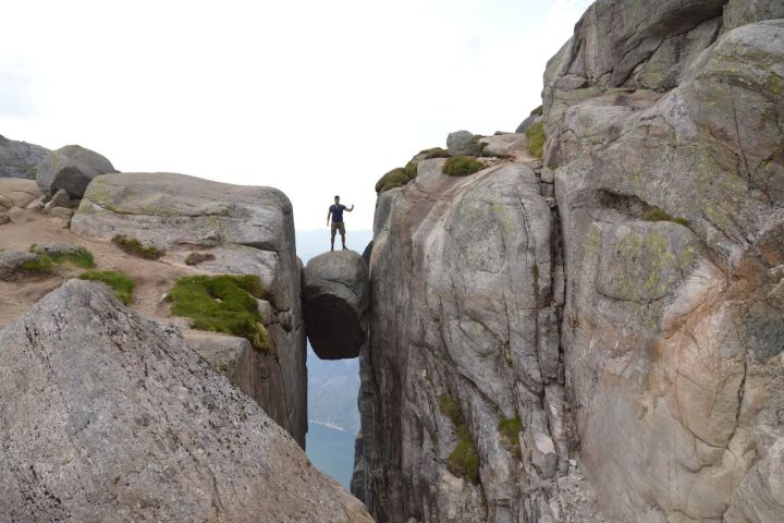 From Stavanger: Private l Guided Hike to Kjeragbolten Boulder image