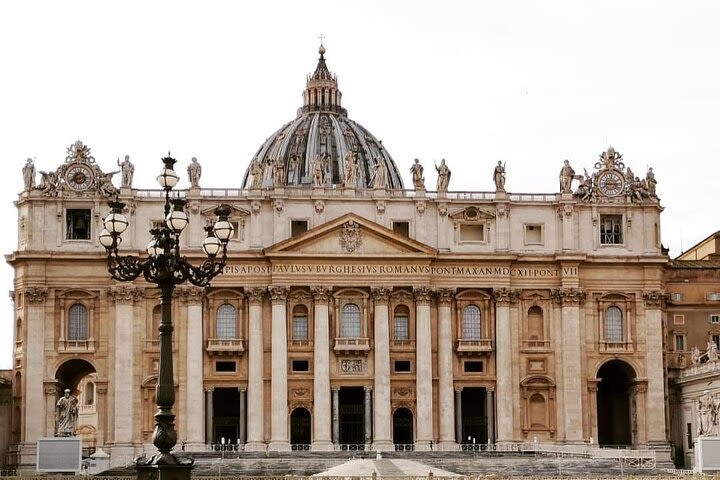 Private Tour: Vatican Museum's & Sistine Chapel with Skip-The-Line Entrance image