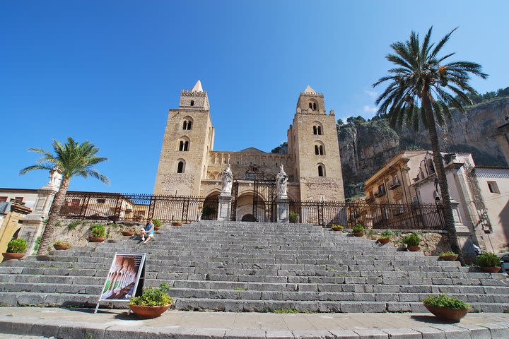 Private transfer from Cefalù to Taormina  image