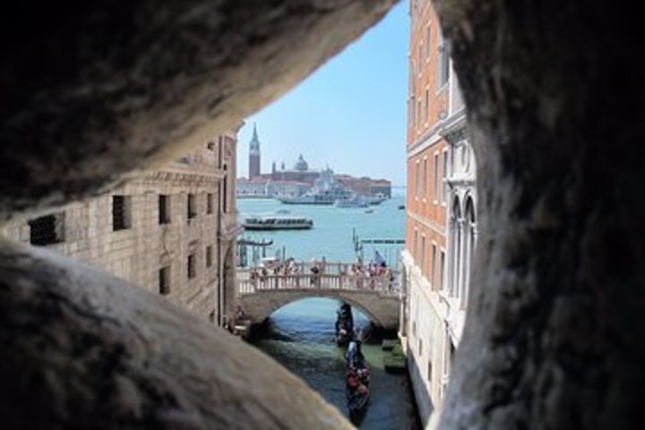 Doge's Palace skip-the-line guided tour & access to St. Mark's Basilica Terrace image