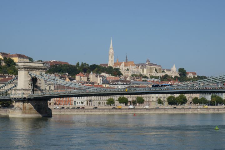Tour Of Budapest w/ Entry To Parliament (EU Citizen Ticket)  image