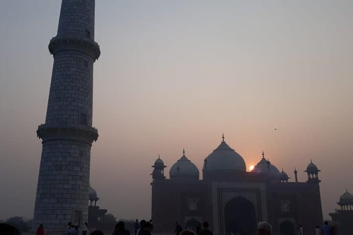 Private Sunrise Taj Mahal & Agra Tour From Delhi image