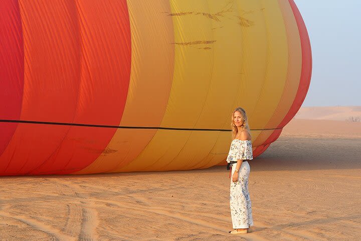 Dubai Hot Air Balloon Standard with Private Show from Dubai image