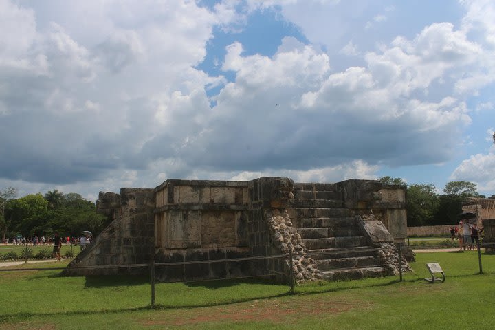 Chichen Itza, Ik Kil, And Coba Tour image