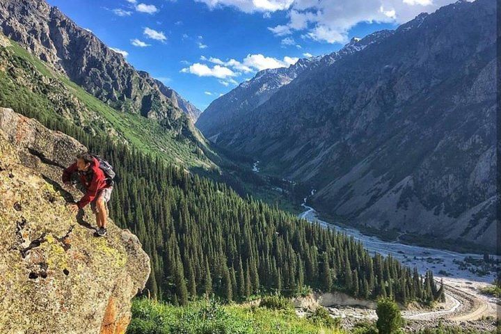 The hiking paradise Ala Archa National Park, 1 day image