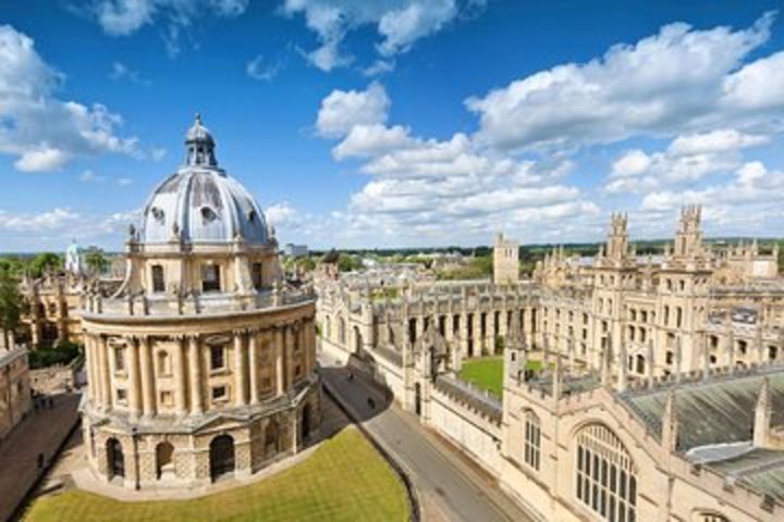 Private Chauffeured Minivan Tour of Oxford from London with a Blue Badge Guide image