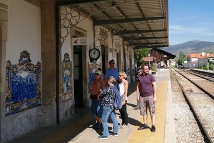 DOURO VALLEY w/ winery visit + tasting + 1h Typical Boat cruise + Typical Lunch image