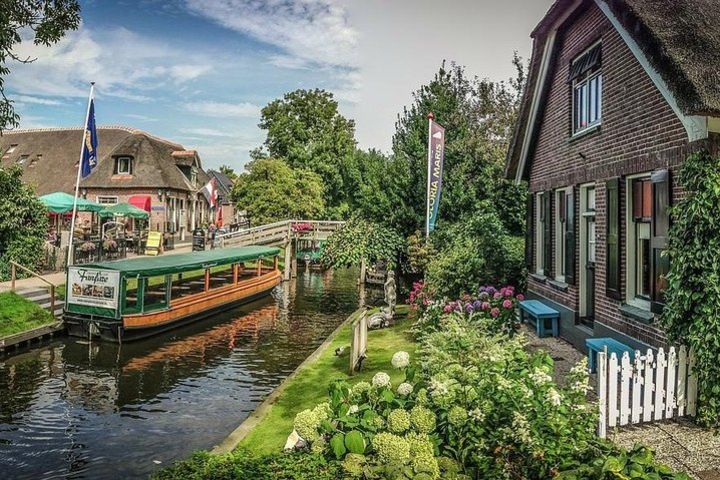 Full day tour to Giethoorn incl Canal Cruise and Windmills tour from Amsterdam image