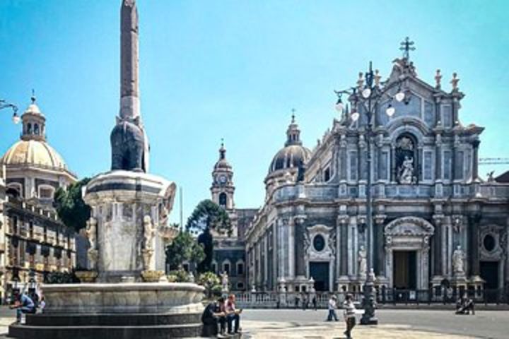 Walking Tour Catania - discovering the city of lava image