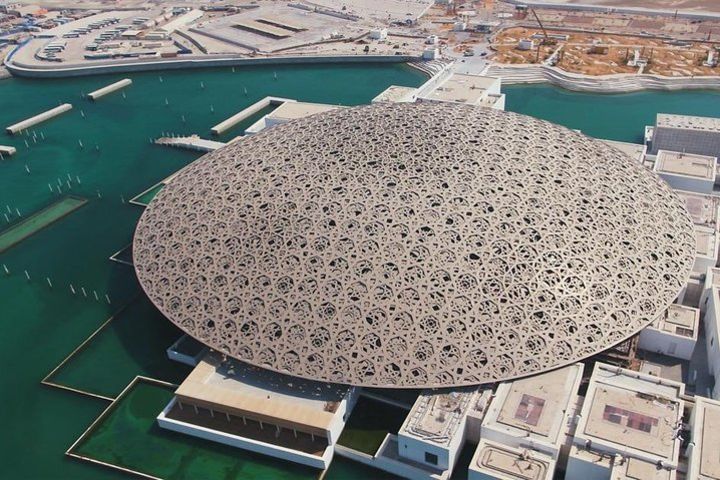 Private Abu Dhabi City Tour with Louvre Museum & Sheikh Zayed Grand Mosque image